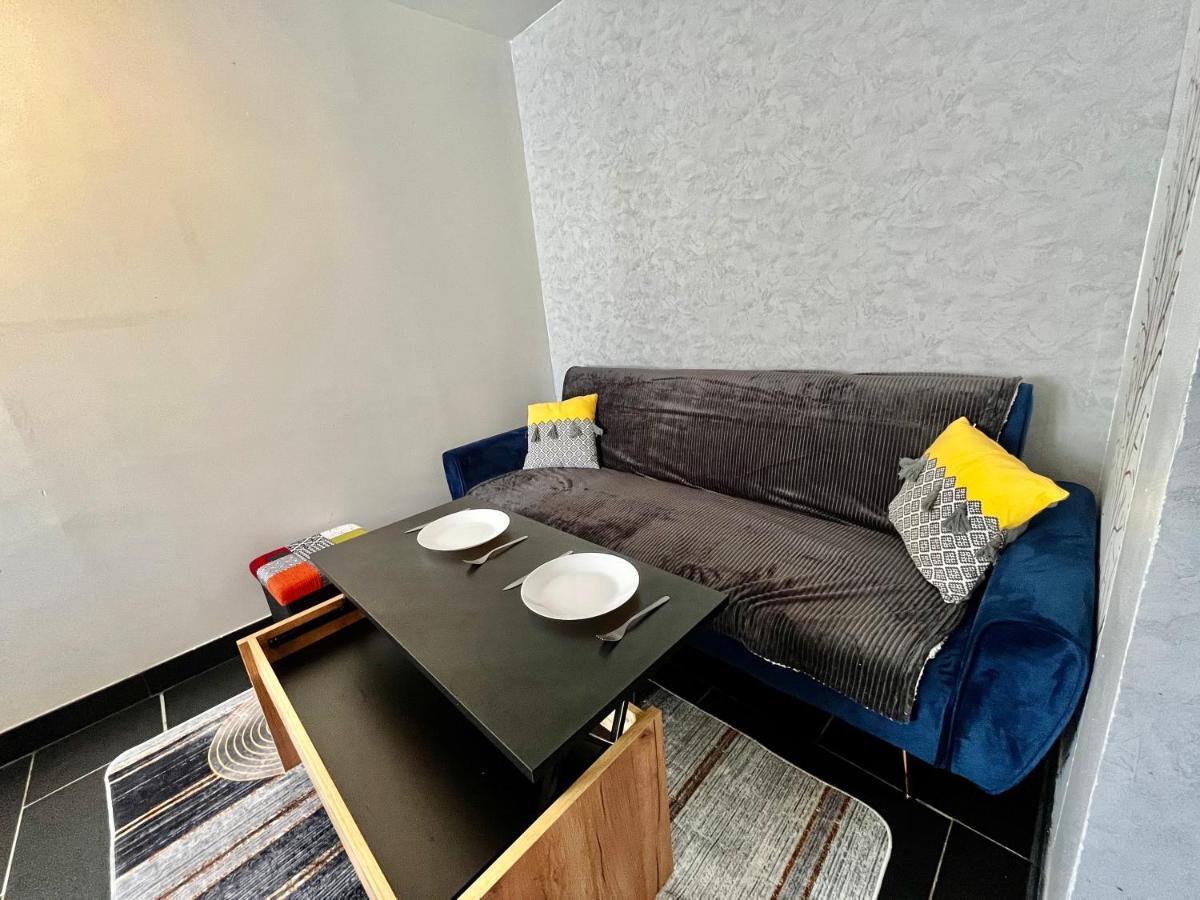 Studios Au Quartier Pavillonnaire Rue D Ambert Orléans Exteriör bild