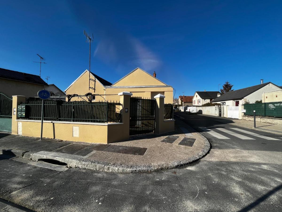 Studios Au Quartier Pavillonnaire Rue D Ambert Orléans Exteriör bild