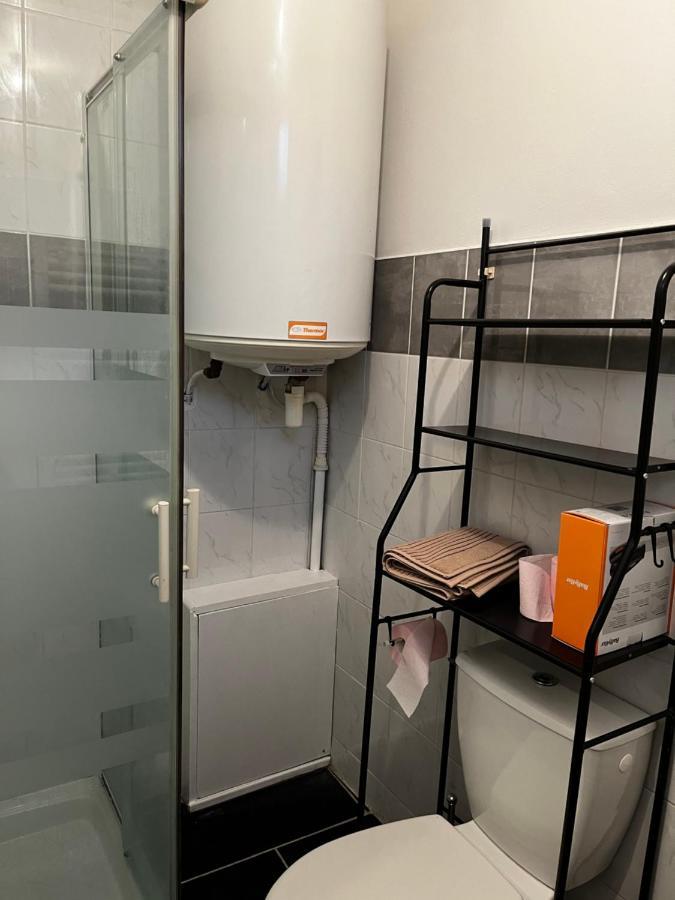 Studios Au Quartier Pavillonnaire Rue D Ambert Orléans Exteriör bild